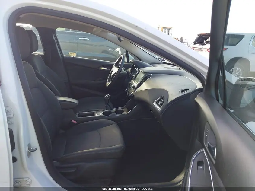 2018 CHEVROLET CRUZE LT AUTO