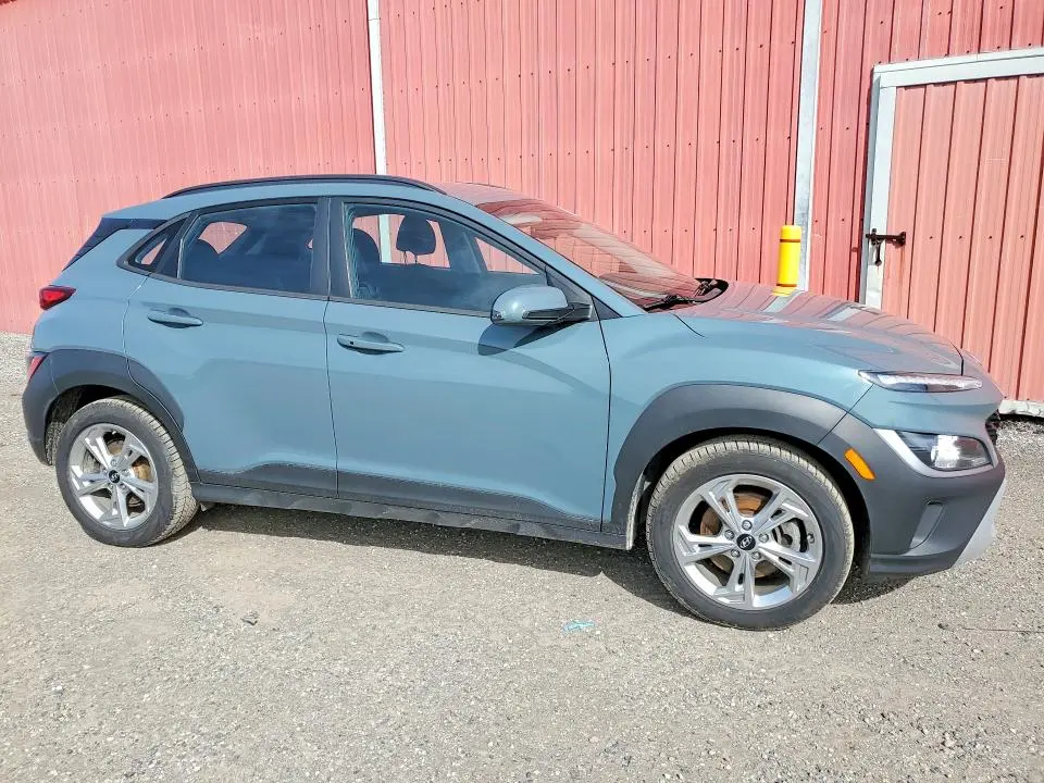 2022 HYUNDAI KONA SE  