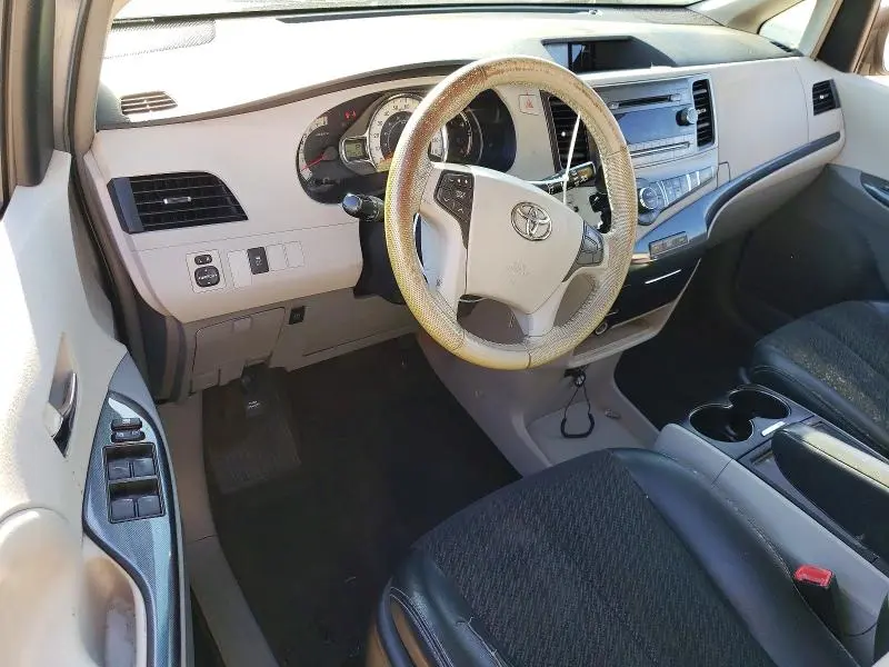 2012 TOYOTA SIENNA SPORT  