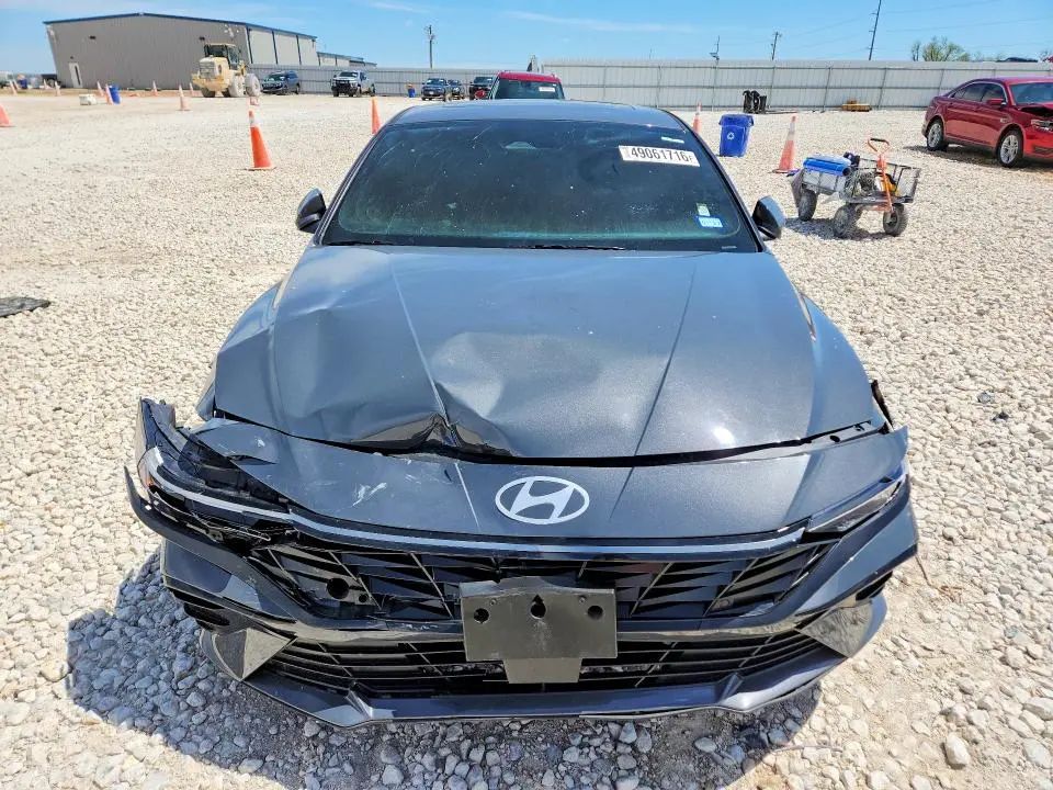 2024 HYUNDAI ELANTRA SEL  