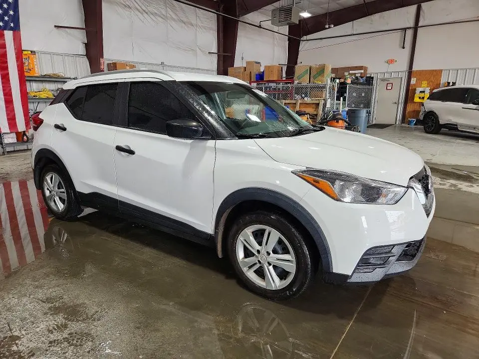 2019 NISSAN KICKS S  
