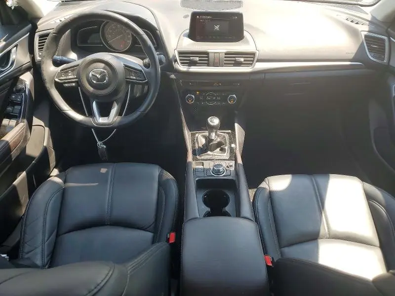 2018 MAZDA 3 TOURING  