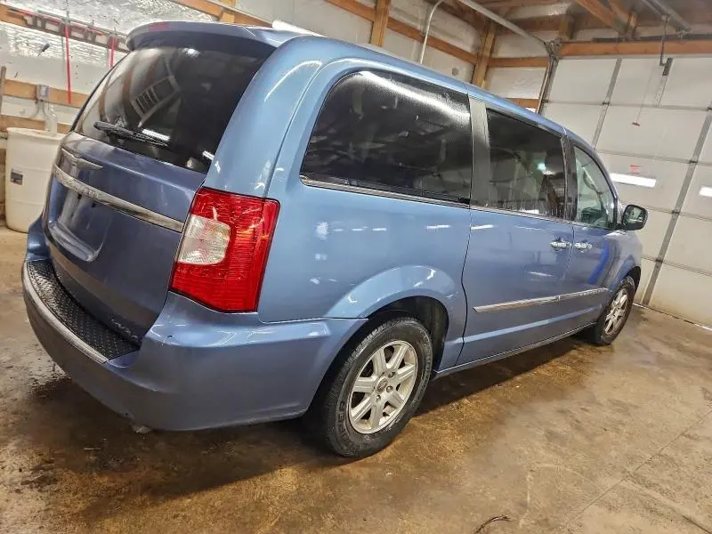 2011 CHRYSLER TOWN & COUNTRY TOURING  