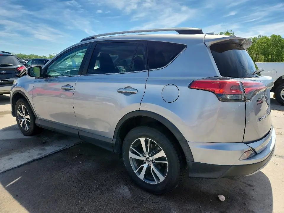 2017 TOYOTA RAV4 XLE  