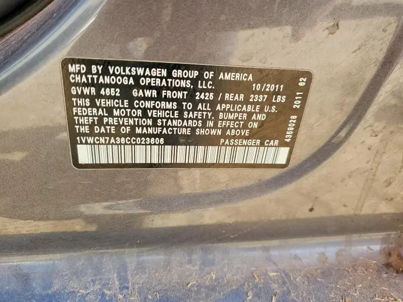 2012 VOLKSWAGEN PASSAT   