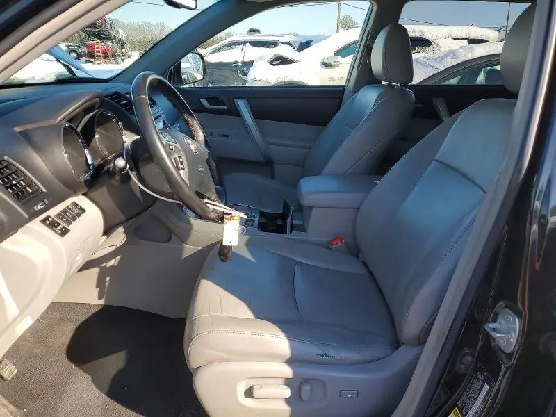 2012 TOYOTA HIGHLANDER BASE  