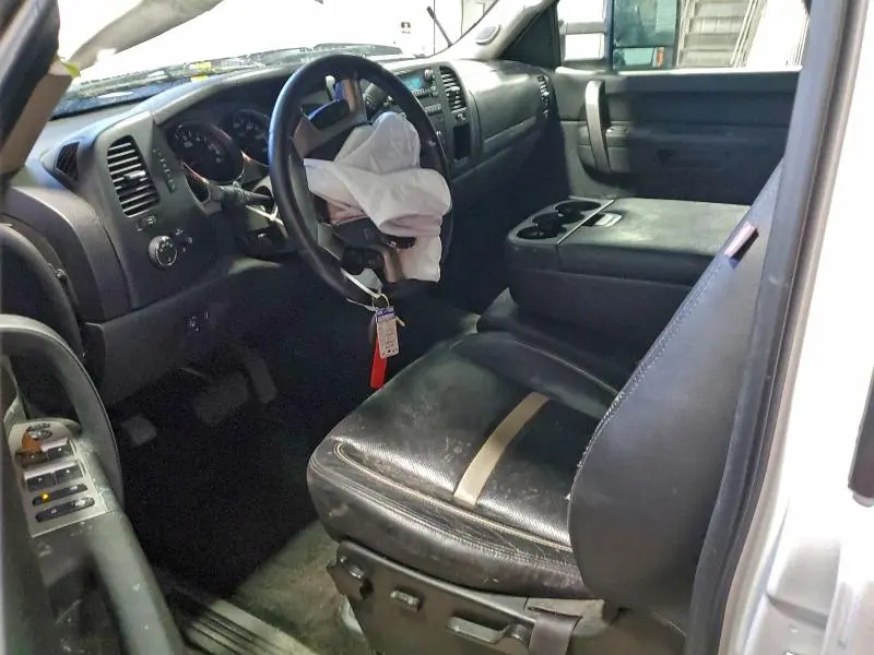 2011 CHEVROLET SILVERADO K1500 LT  