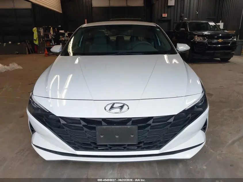 2021 HYUNDAI ELANTRA SE