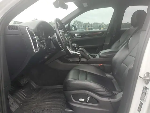 2019 PORSCHE CAYENNE   