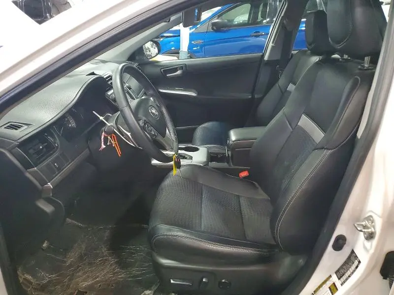 2014 TOYOTA CAMRY SE  