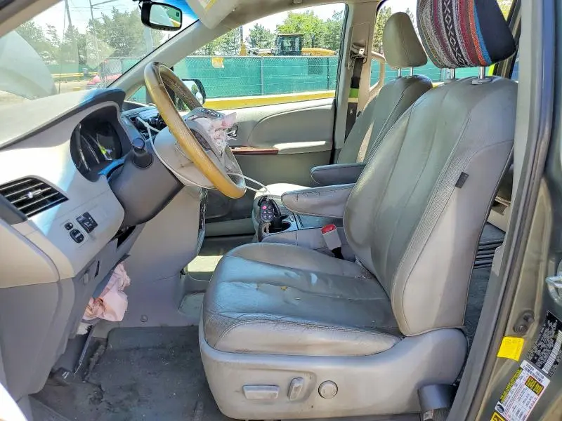 2012 TOYOTA SIENNA XLE 8-PASSENGER  