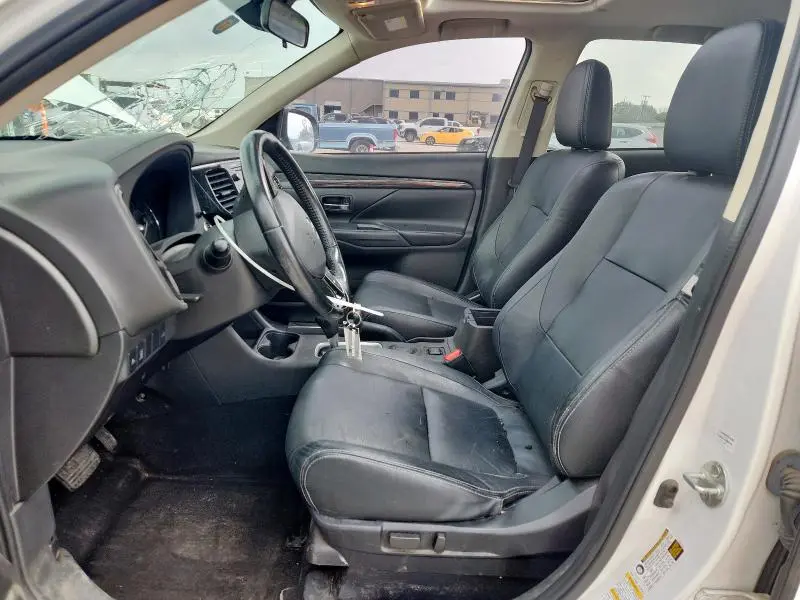 2016 MITSUBISHI OUTLANDER SE  