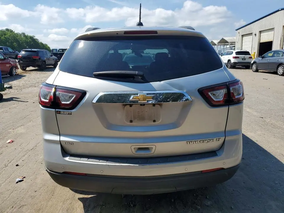 2016 CHEVROLET TRAVERSE LT  