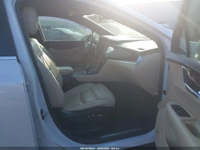 2017 CADILLAC XT5 LUXURY