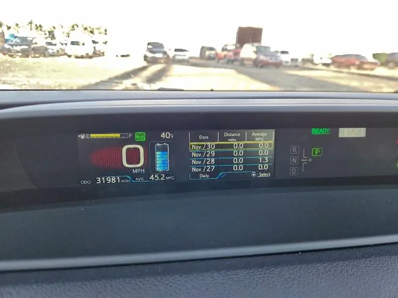 2021 TOYOTA PRIUS LE  