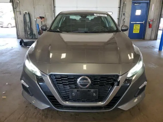 2022 NISSAN ALTIMA SV  