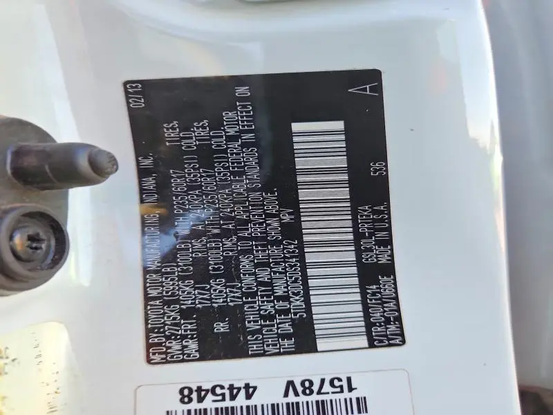 2013 TOYOTA SIENNA LE  