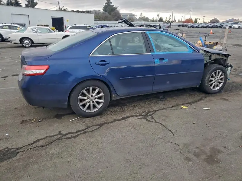 2011 TOYOTA CAMRY BASE  