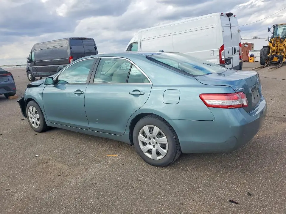 2011 TOYOTA CAMRY LE  