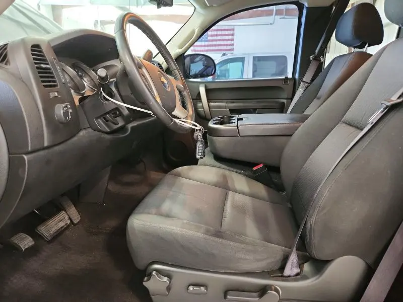 2011 CHEVROLET SILVERADO C1500 LT  