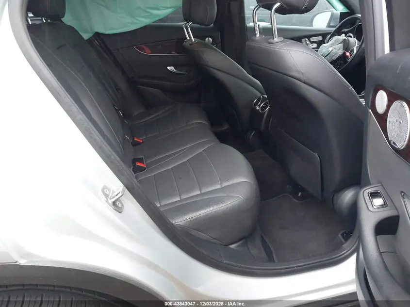 2020 MERCEDES-BENZ GLC 300  