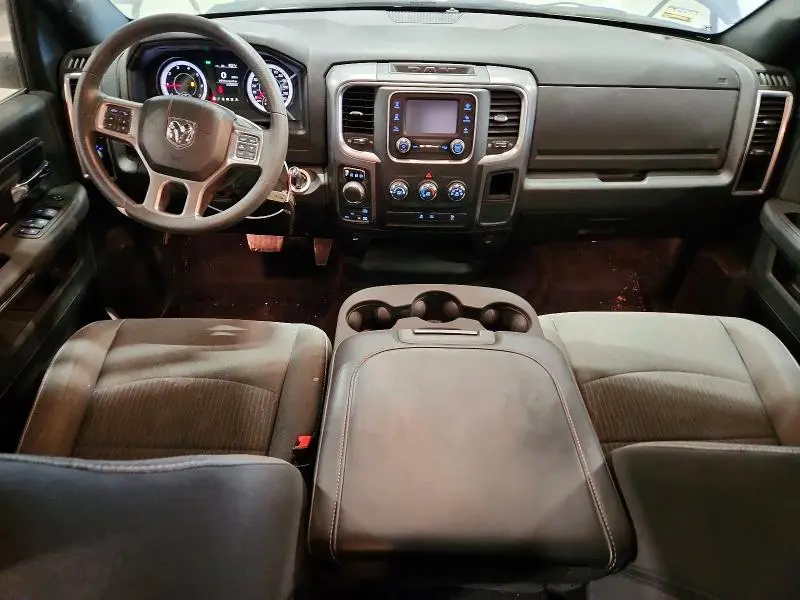 2021 RAM 1500 CLASSIC SLT  