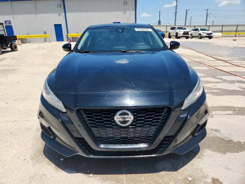 2022 NISSAN ALTIMA SR  