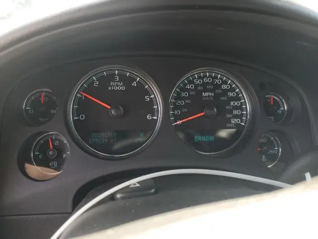 2013 GMC YUKON SLE  