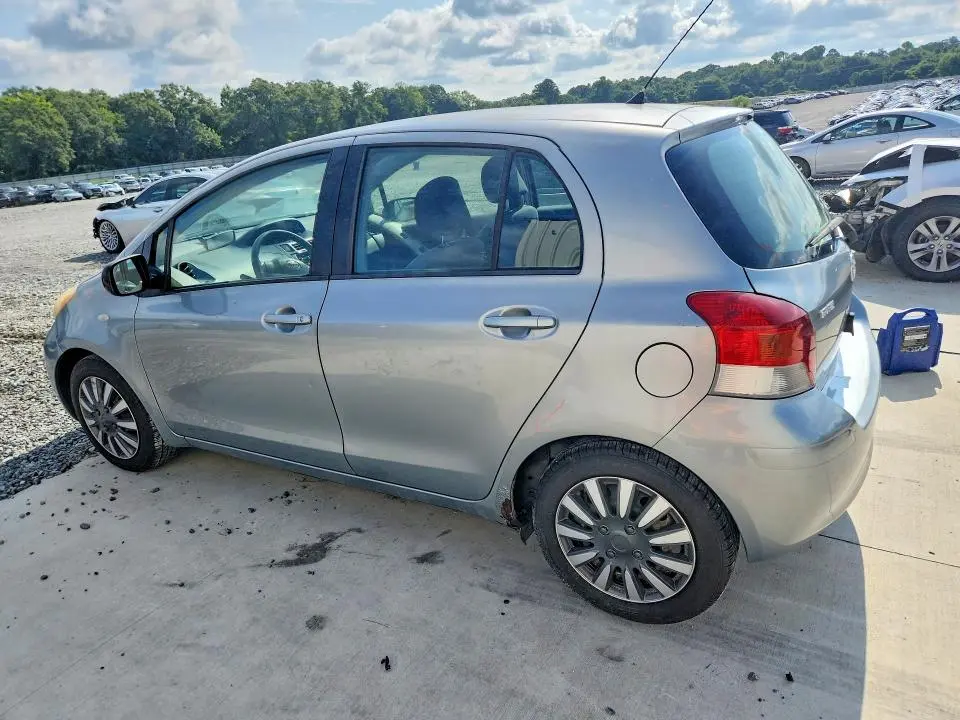 2010 TOYOTA YARIS BASE  