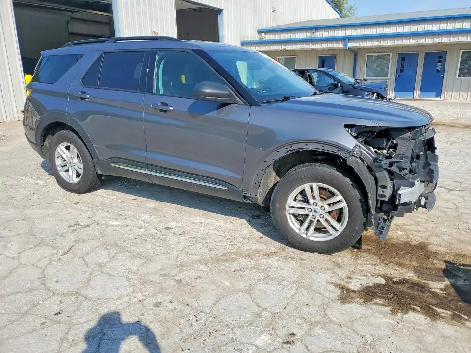 2021 FORD EXPLORER XLT  