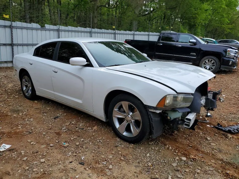 2012 DODGE CHARGER SE  