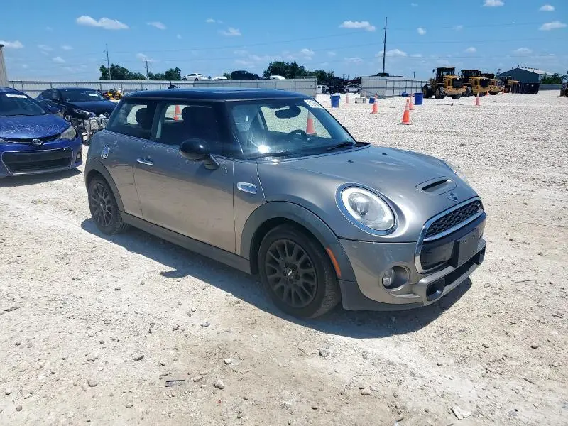 2017 MINI COOPER S  