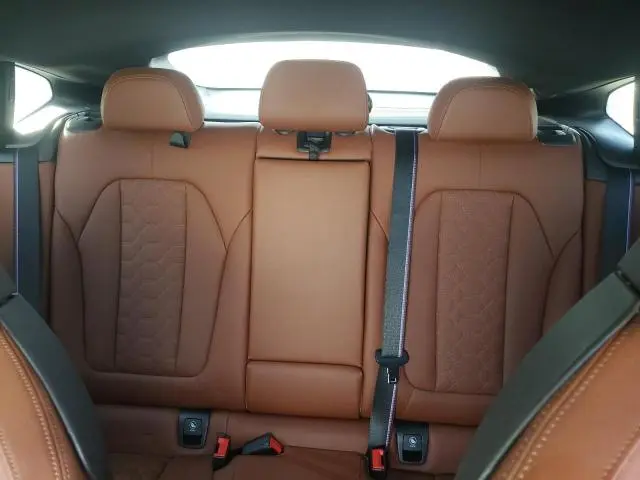 2023 BMW X4 M  