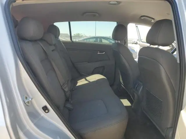 2016 KIA SPORTAGE LX  