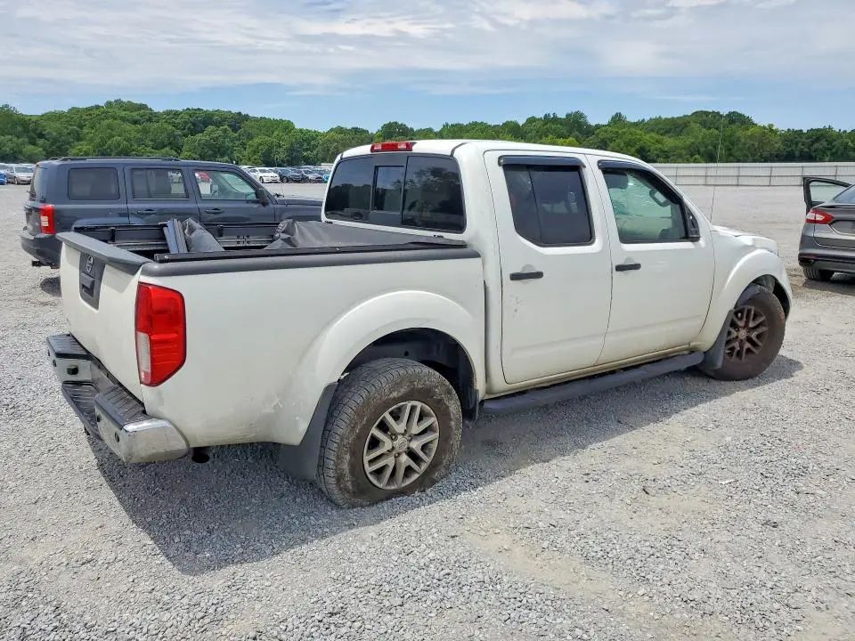 2015 NISSAN FRONTIER S  