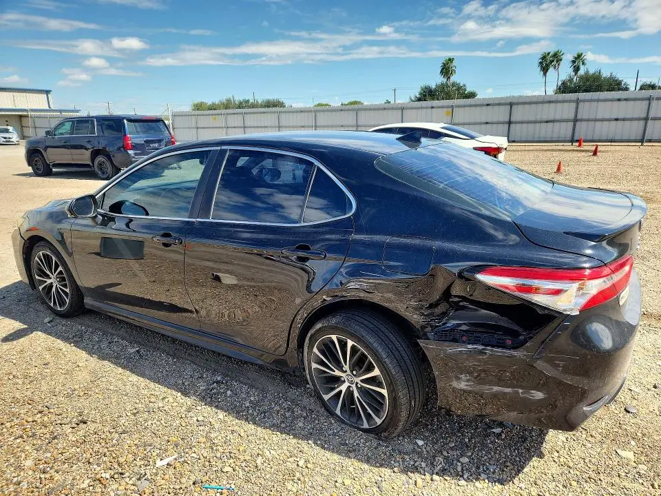 2019 TOYOTA CAMRY SE  