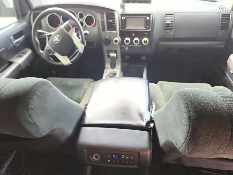 2015 TOYOTA SEQUOIA SR5  