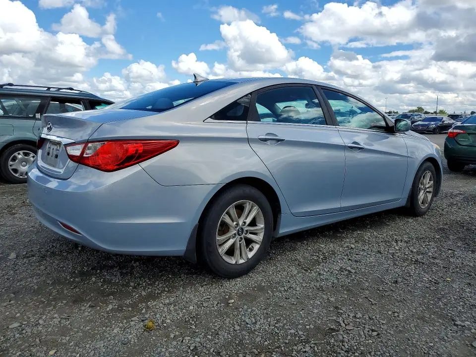 2011 HYUNDAI SONATA GLS  