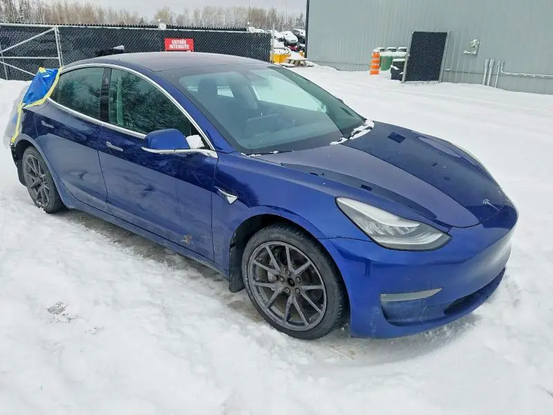 2018 TESLA MODEL 3   
