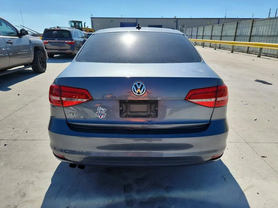 2015 VOLKSWAGEN JETTA SE  