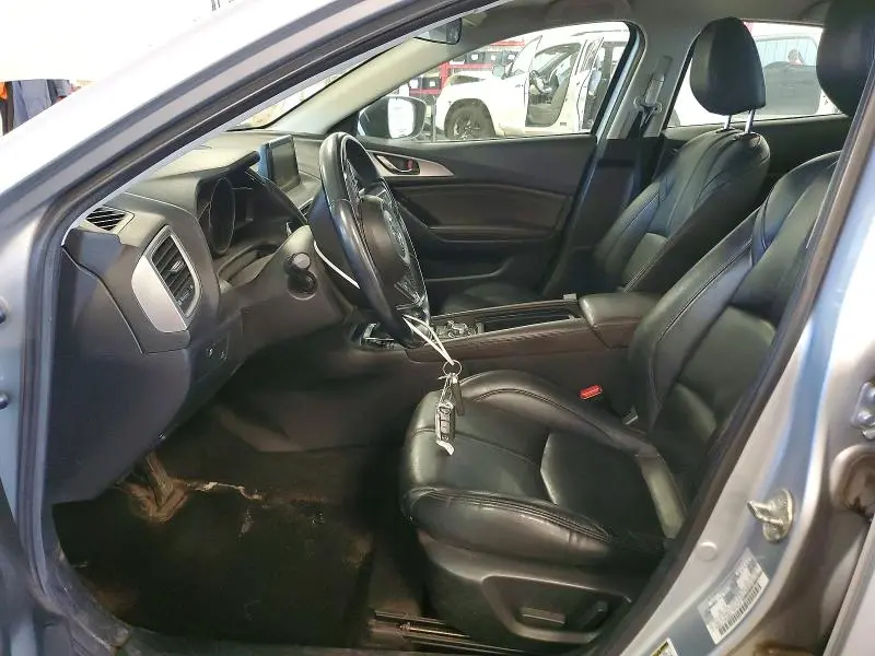2017 MAZDA 3 TOURING  