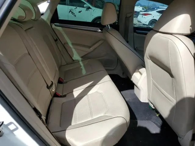 2017 VOLKSWAGEN PASSAT R-LINE  