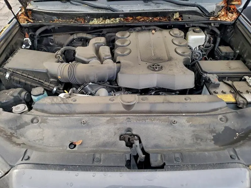 2023 TOYOTA 4RUNNER SE  