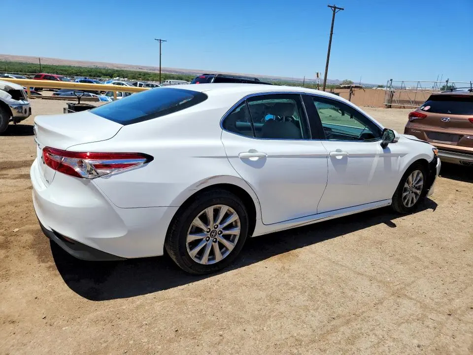 2018 TOYOTA CAMRY LE  