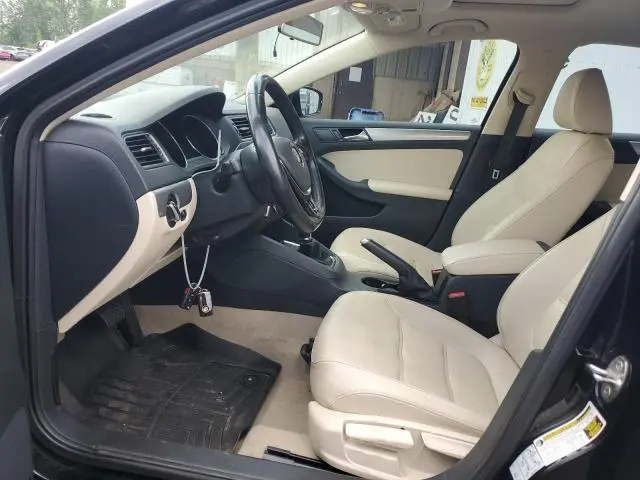 2016 VOLKSWAGEN JETTA SE  
