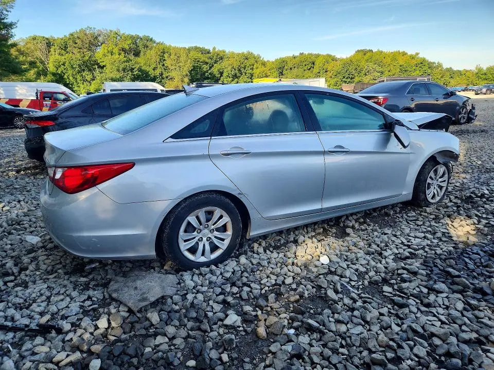 2011 HYUNDAI SONATA GLS  