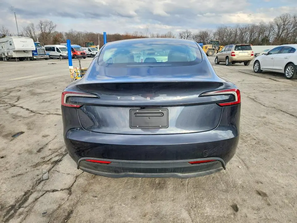 2025 TESLA MODEL 3   