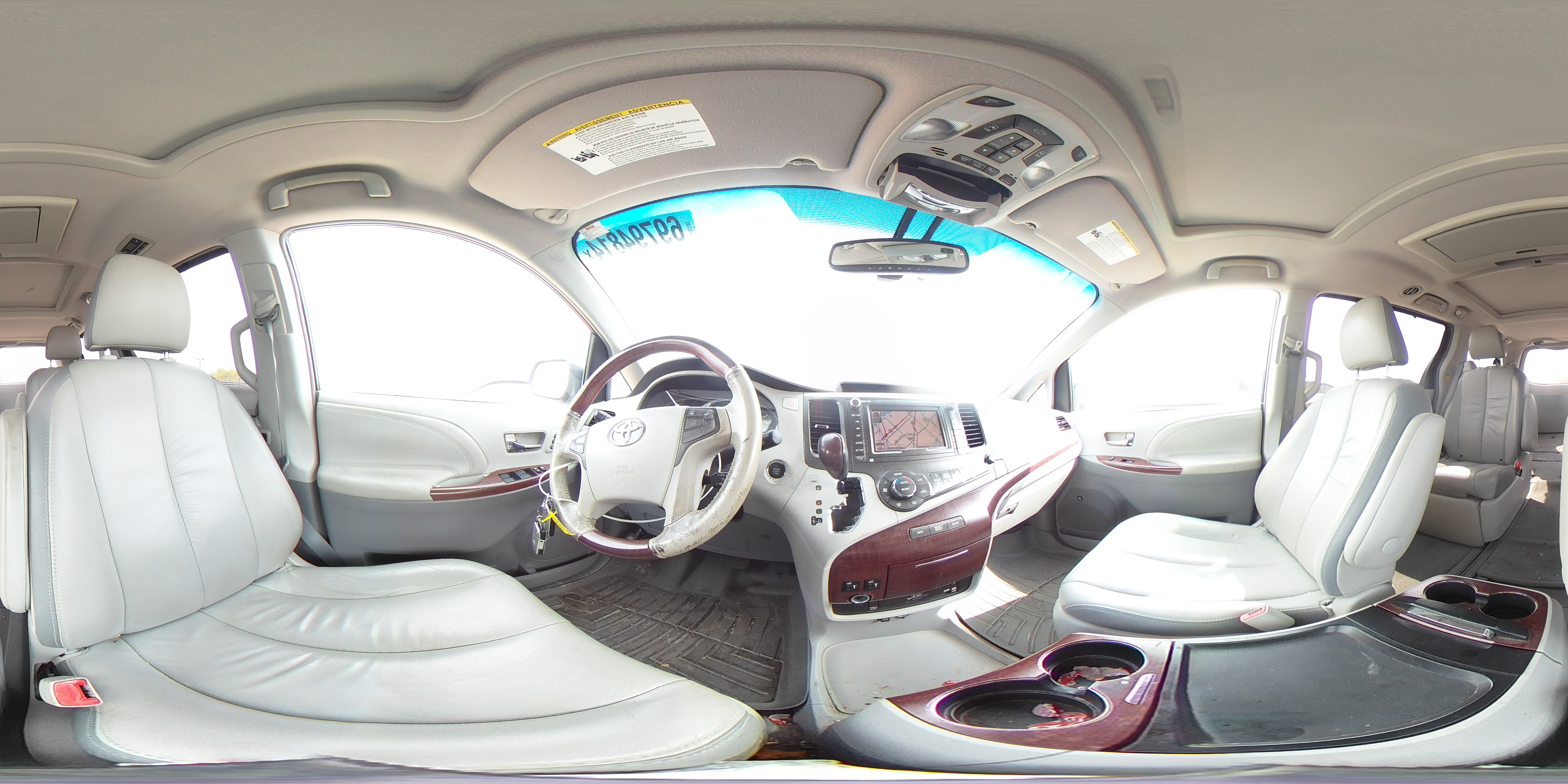 2011 TOYOTA SIENNA XLE