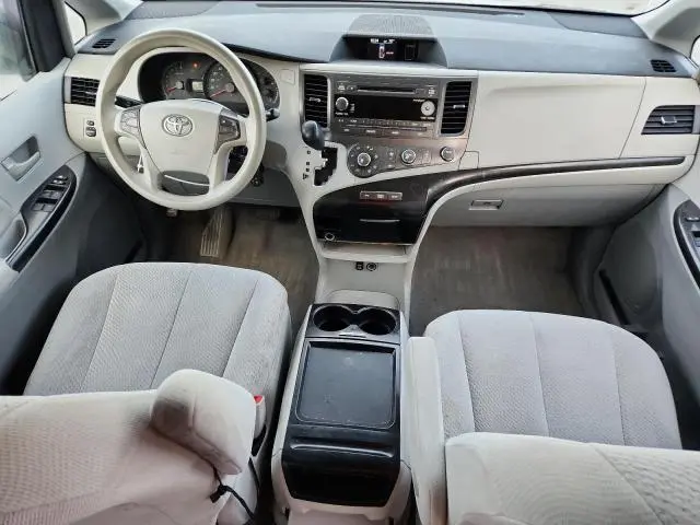 2011 TOYOTA SIENNA LE  