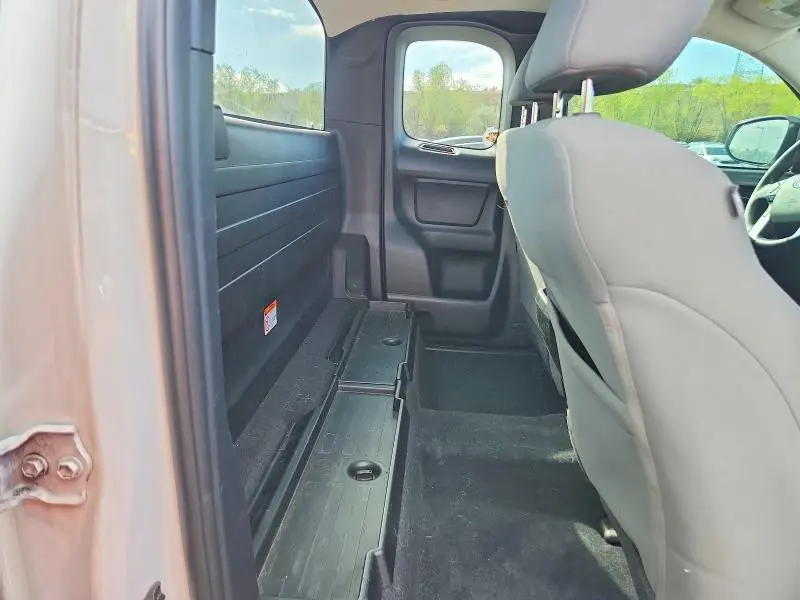 2020 TOYOTA TACOMA SR  